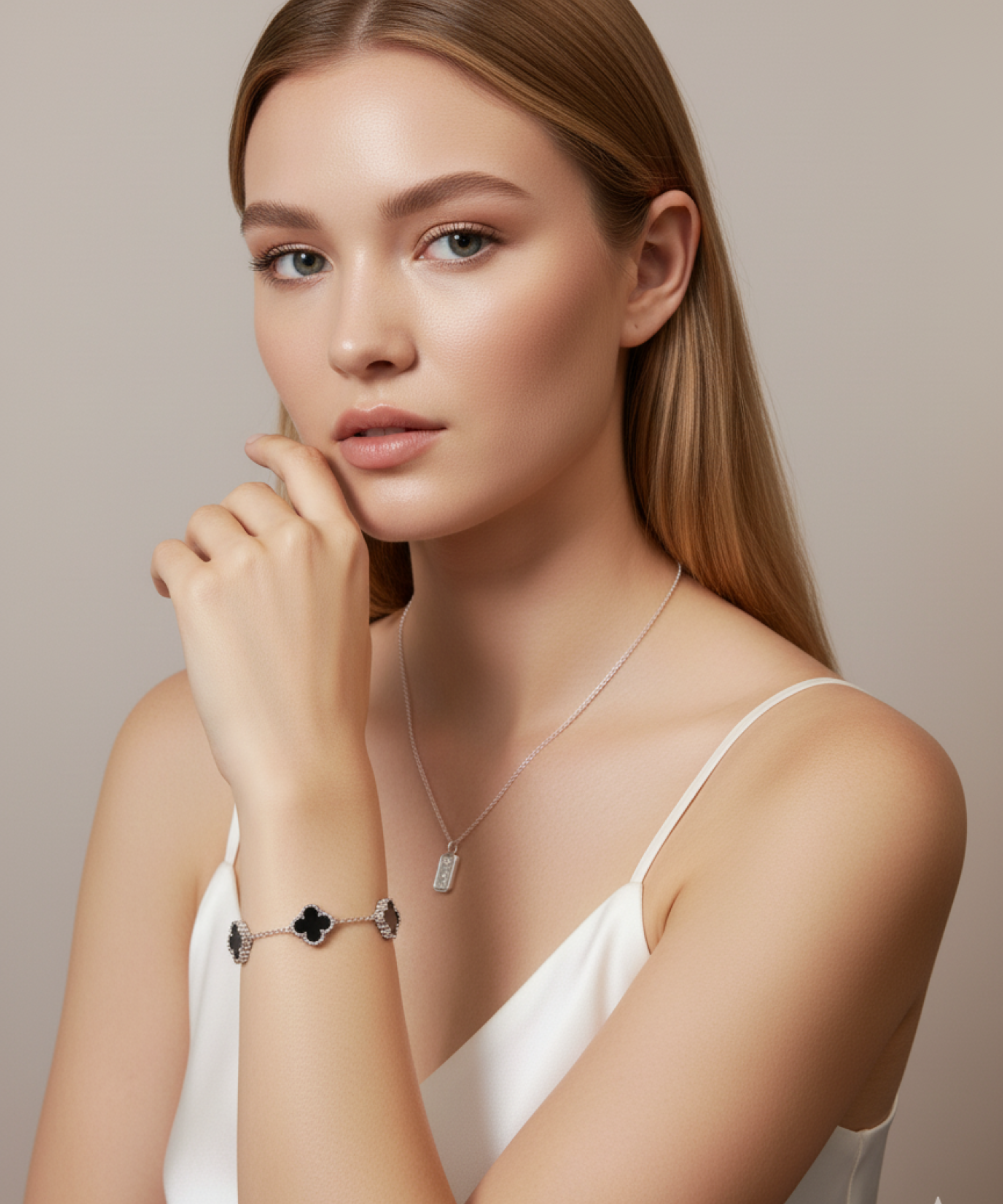 Lucky Five-Petal Bracelet – Black
